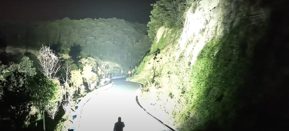 Imalent MS32 beam shot