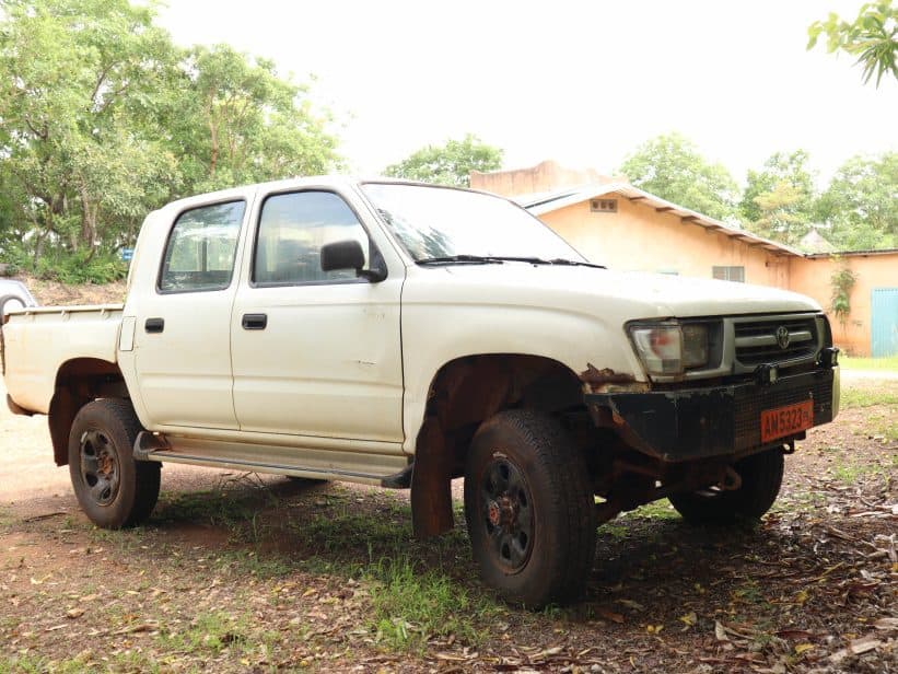 1999 well used toyota hilux after 23 years in Africa